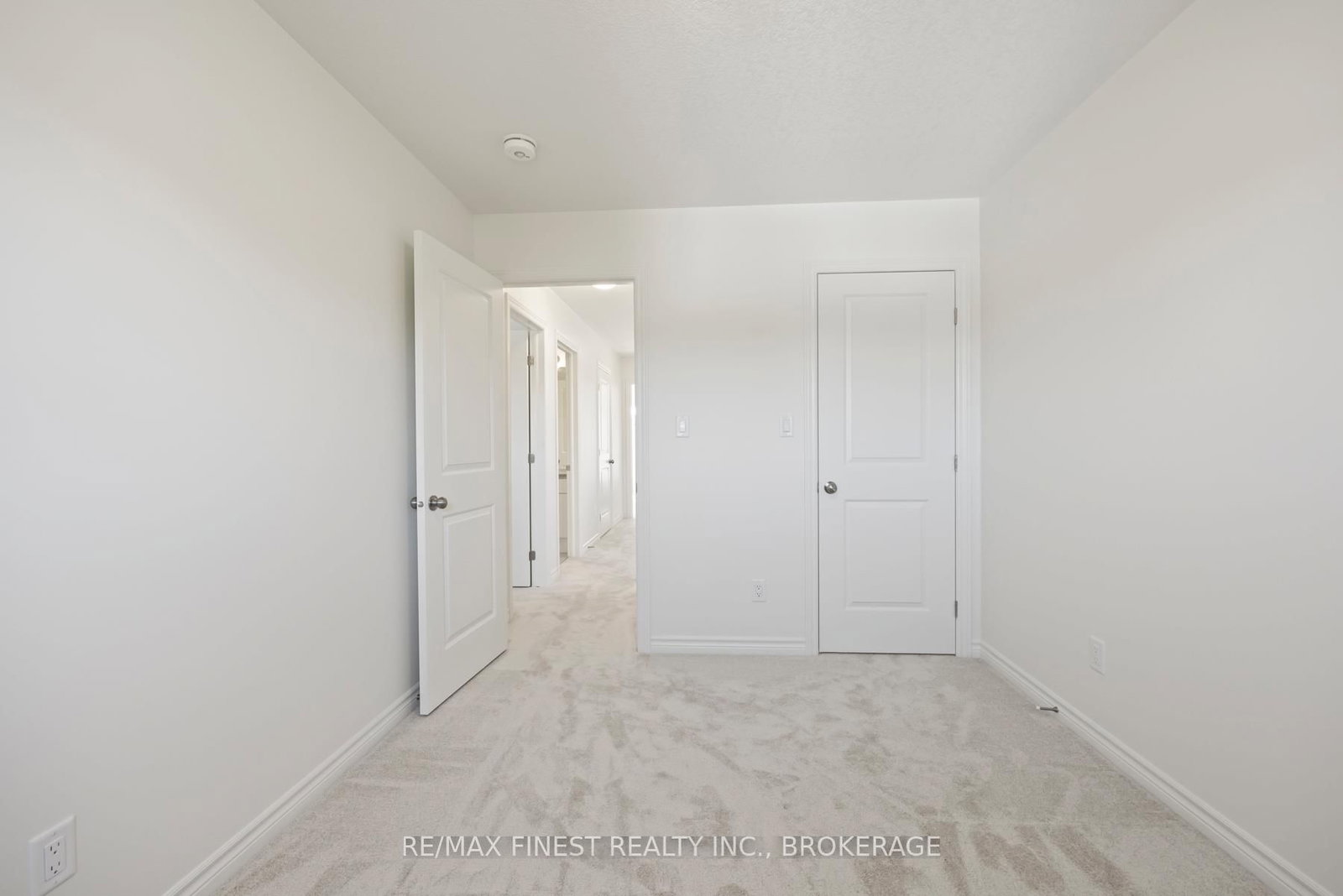 192 HERITAGE PARK Drive • Greater Napanee, ON photo 21