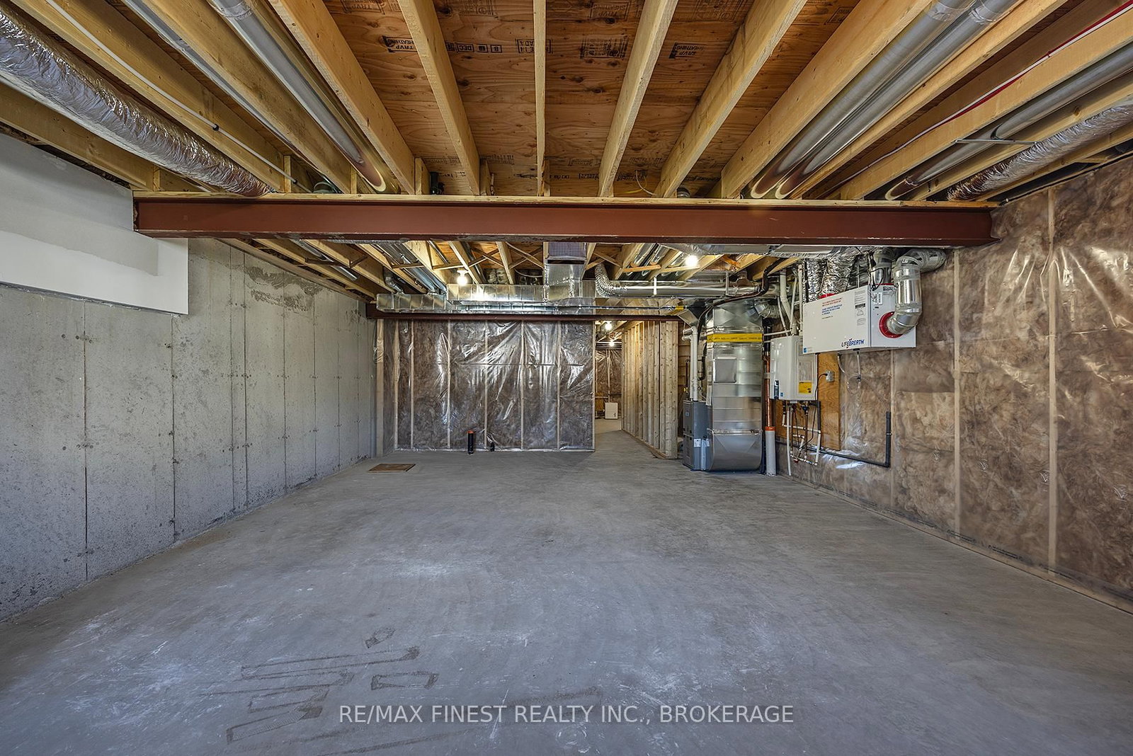 192 HERITAGE PARK Drive • Greater Napanee, ON photo 25