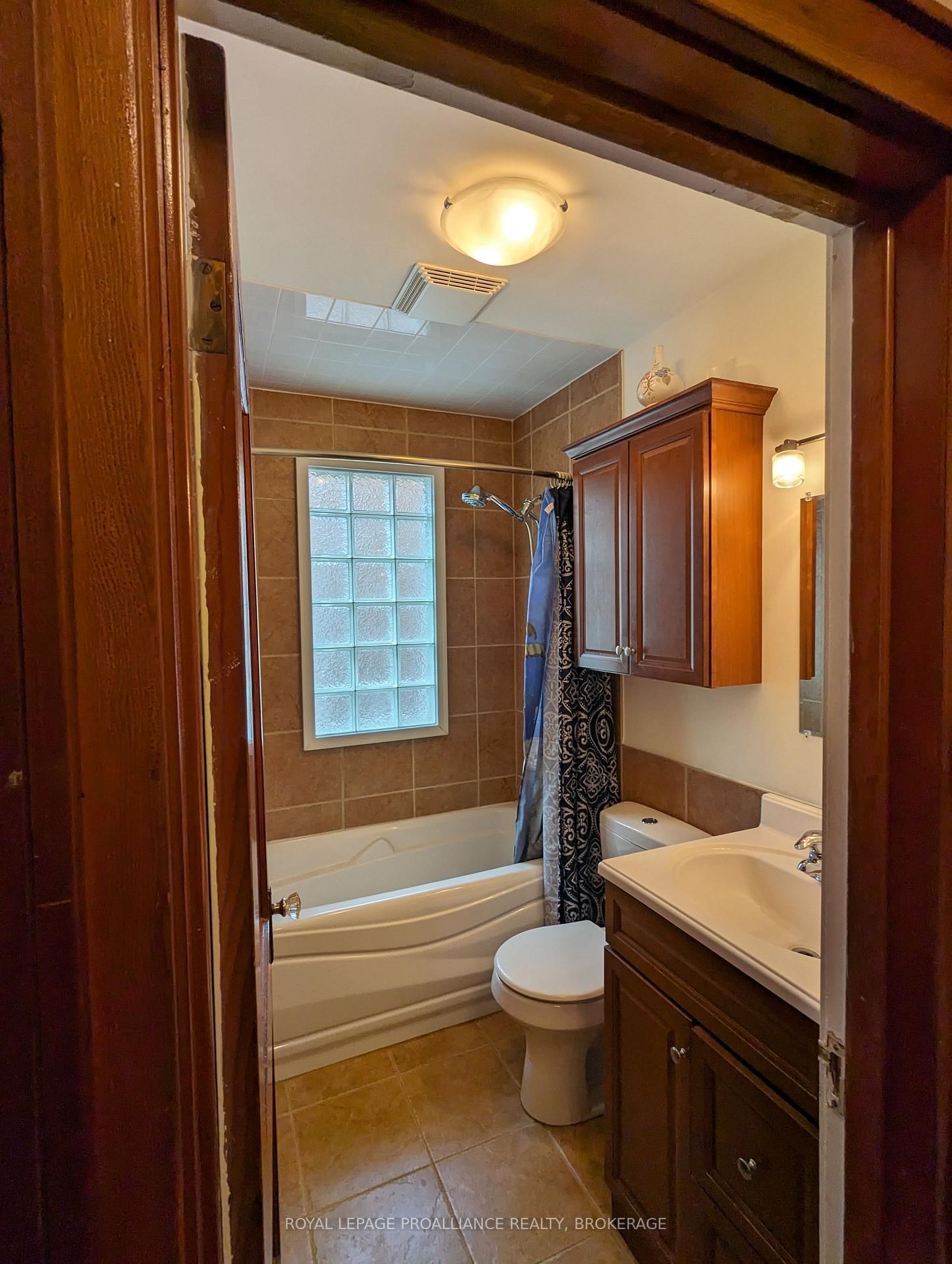 51 Dundas Street • Kingston, ON photo 22