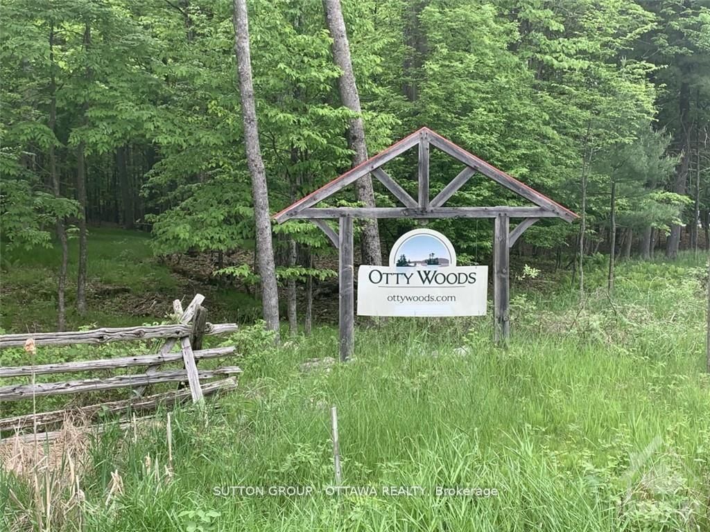 14 Lumberjack, Perth, Ontario K7H 3C7