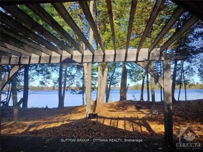 2 Maple Bush Trail • Perth, ON photo 9