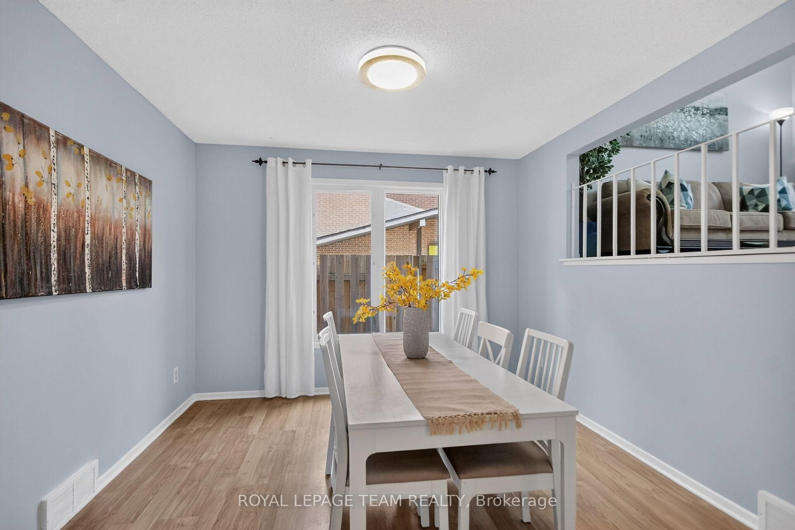 Listing Image 10