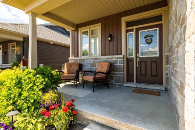 135 Tradewinds Crescent • North Grenville, ON photo 3