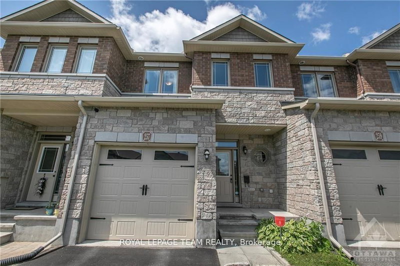 home for lease on 257 Gossamer Street