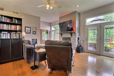 26820 Marsh Line • Dutton/Dunwich, ON photo 4