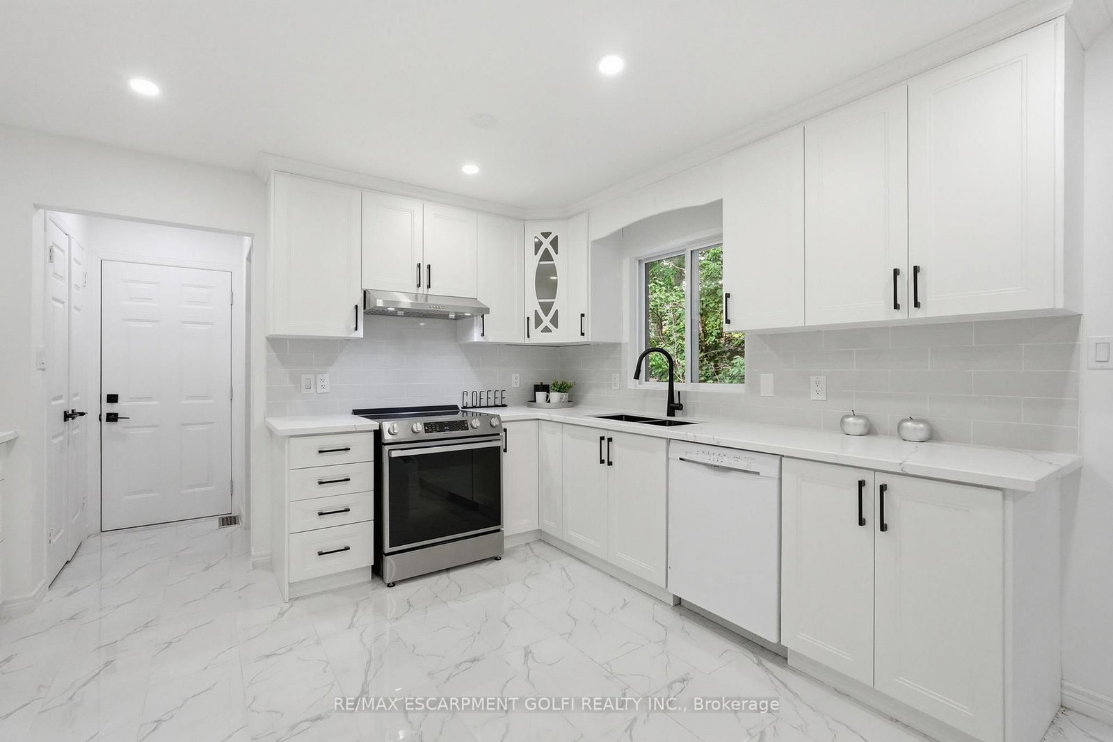 292 THORNCREST Drive • Waterloo, ON photo 17