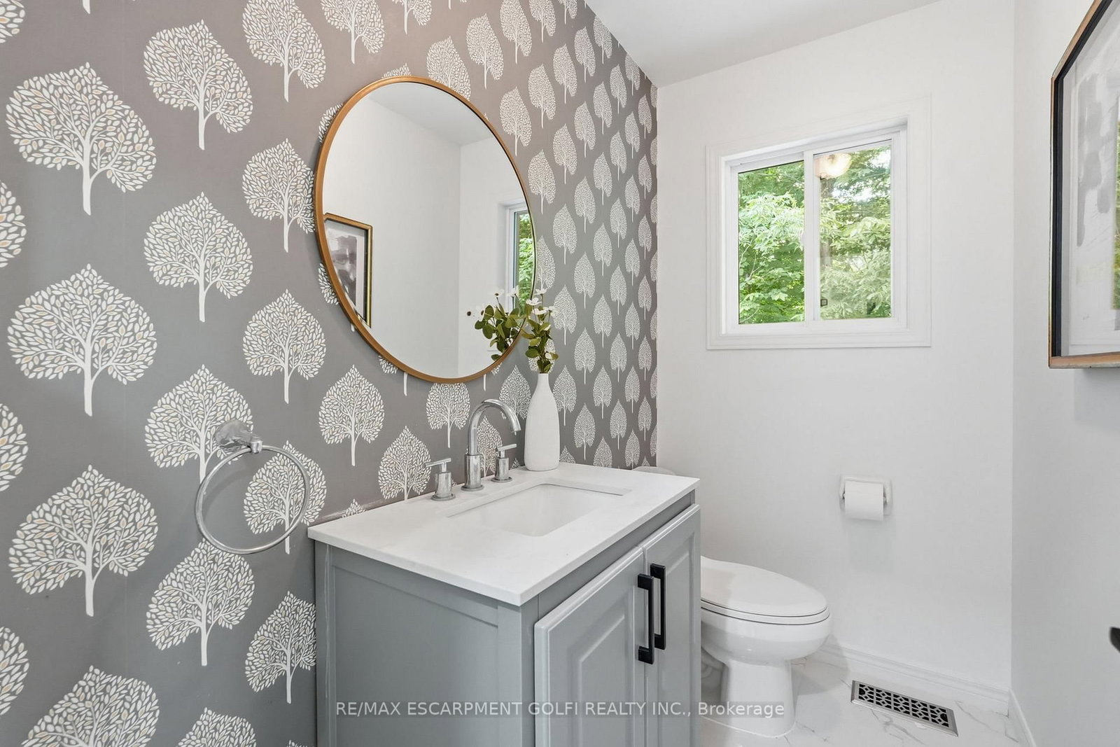 292 THORNCREST Drive • Waterloo, ON photo 23