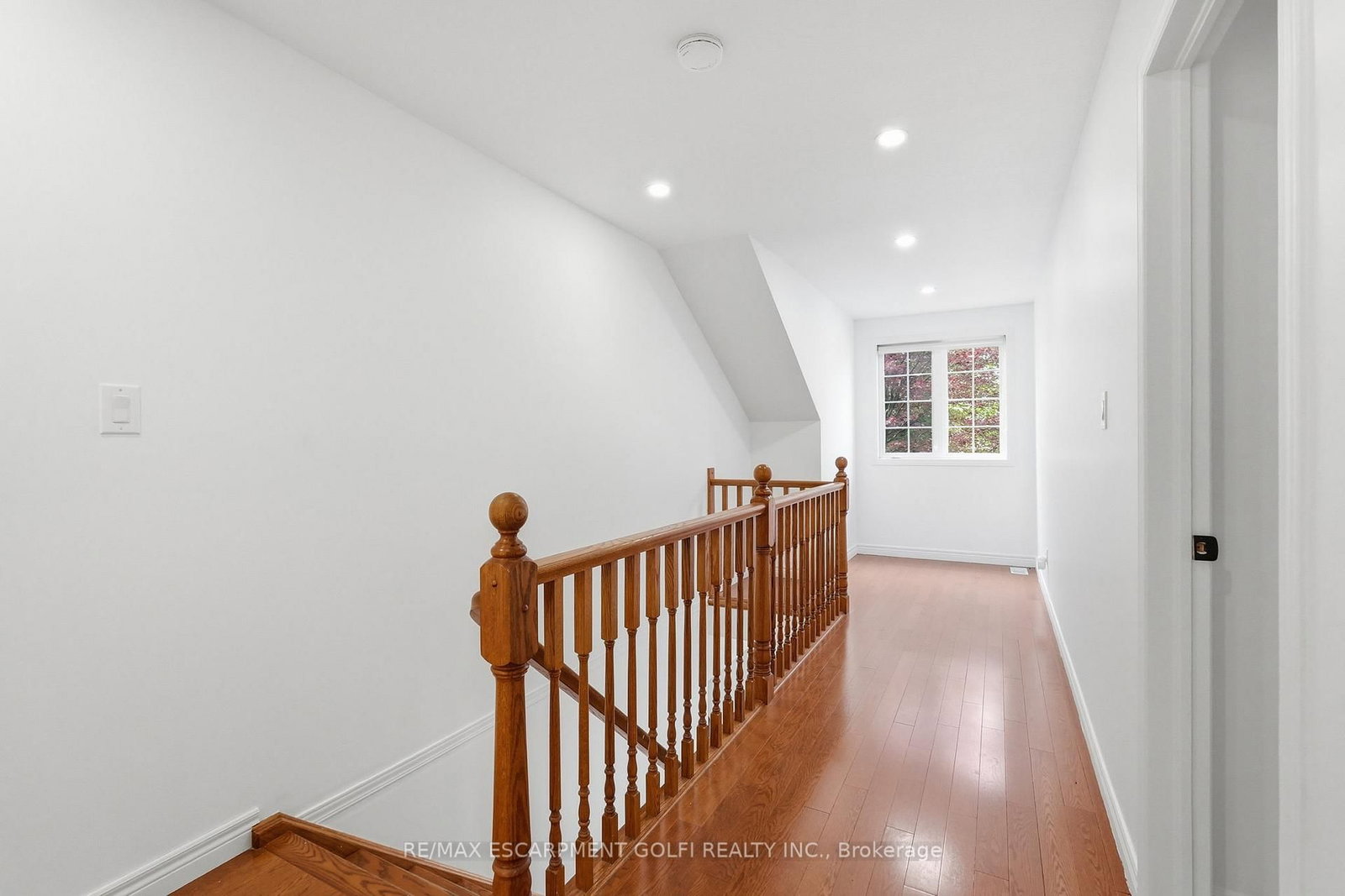 292 THORNCREST Drive • Waterloo, ON photo 24