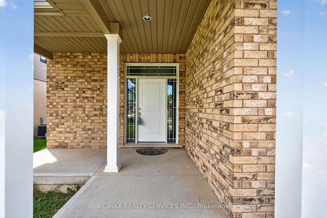 4 Bergenstein Crescent
