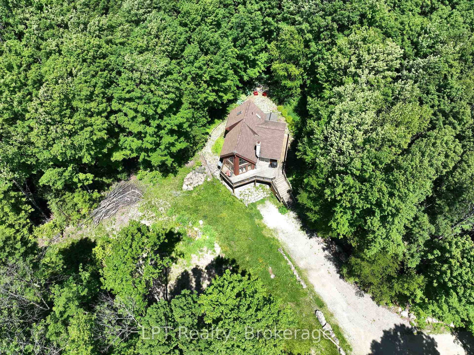 382488 CONCESSION 17 Road • Georgian Bluffs, ON photo 46