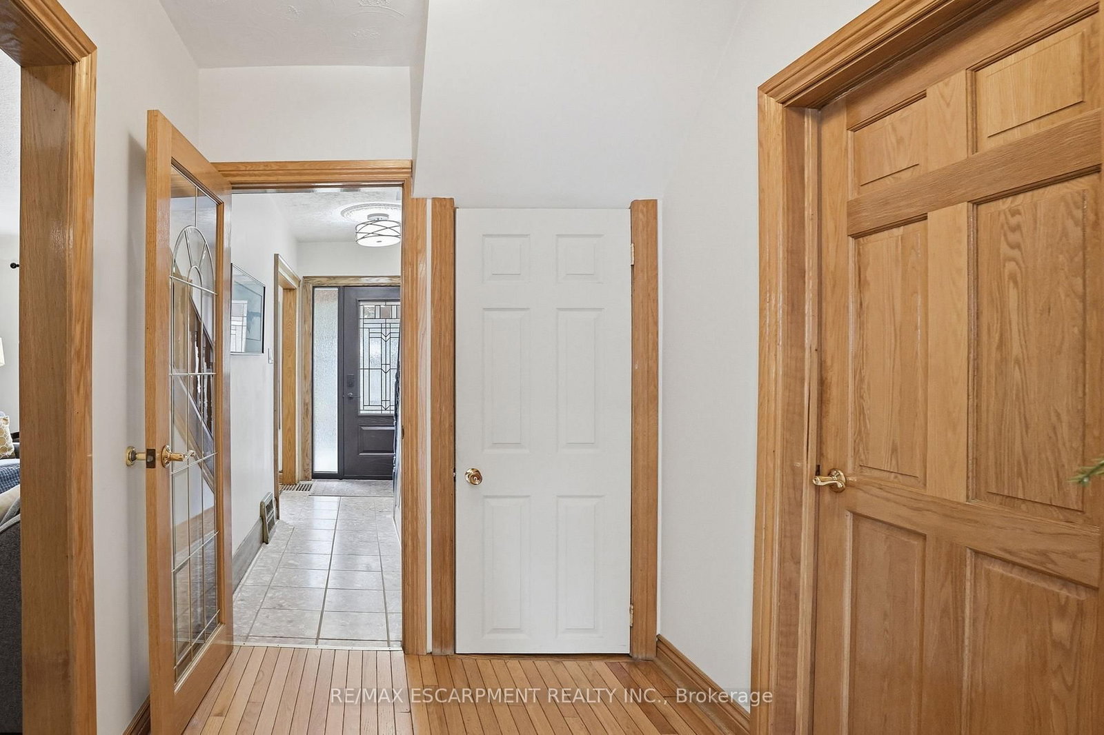 17 Tuxedo Avenue S • Hamilton, ON photo 12