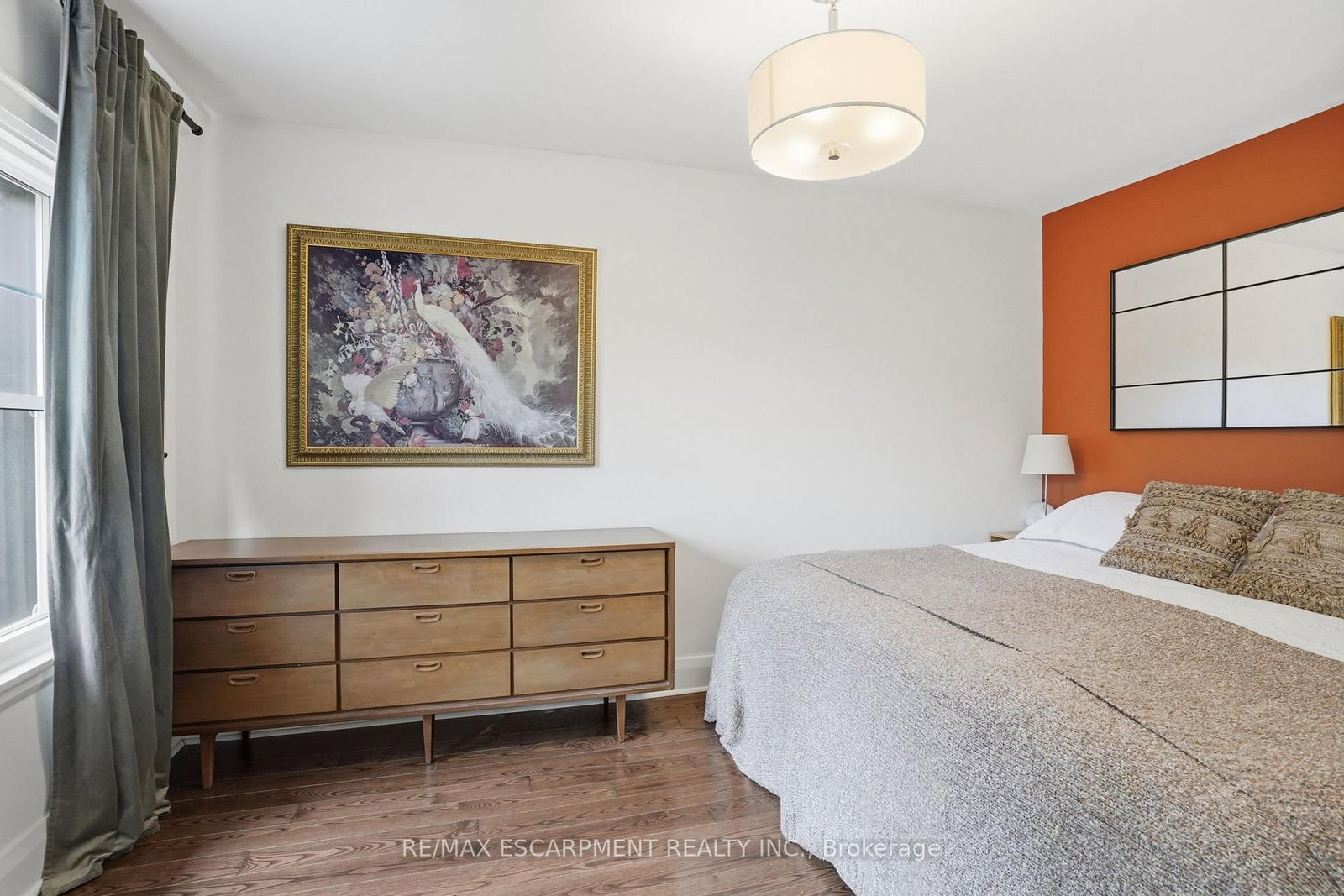 17 Tuxedo Avenue S • Hamilton, ON photo 34