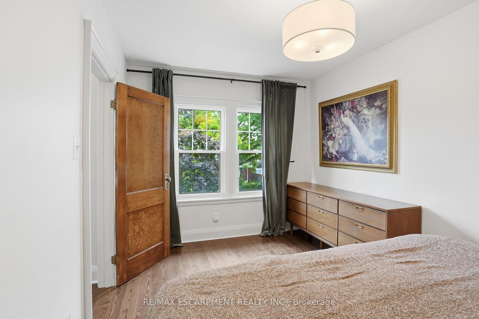 17 Tuxedo Avenue S • Hamilton, ON photo 36