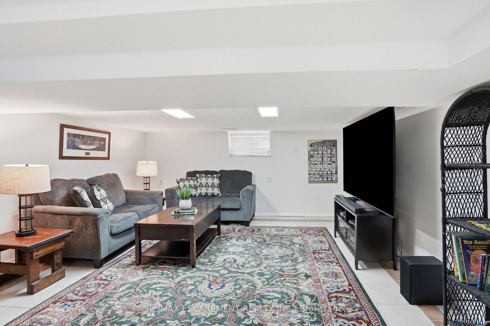 17 Tuxedo Avenue S • Hamilton, ON photo 44