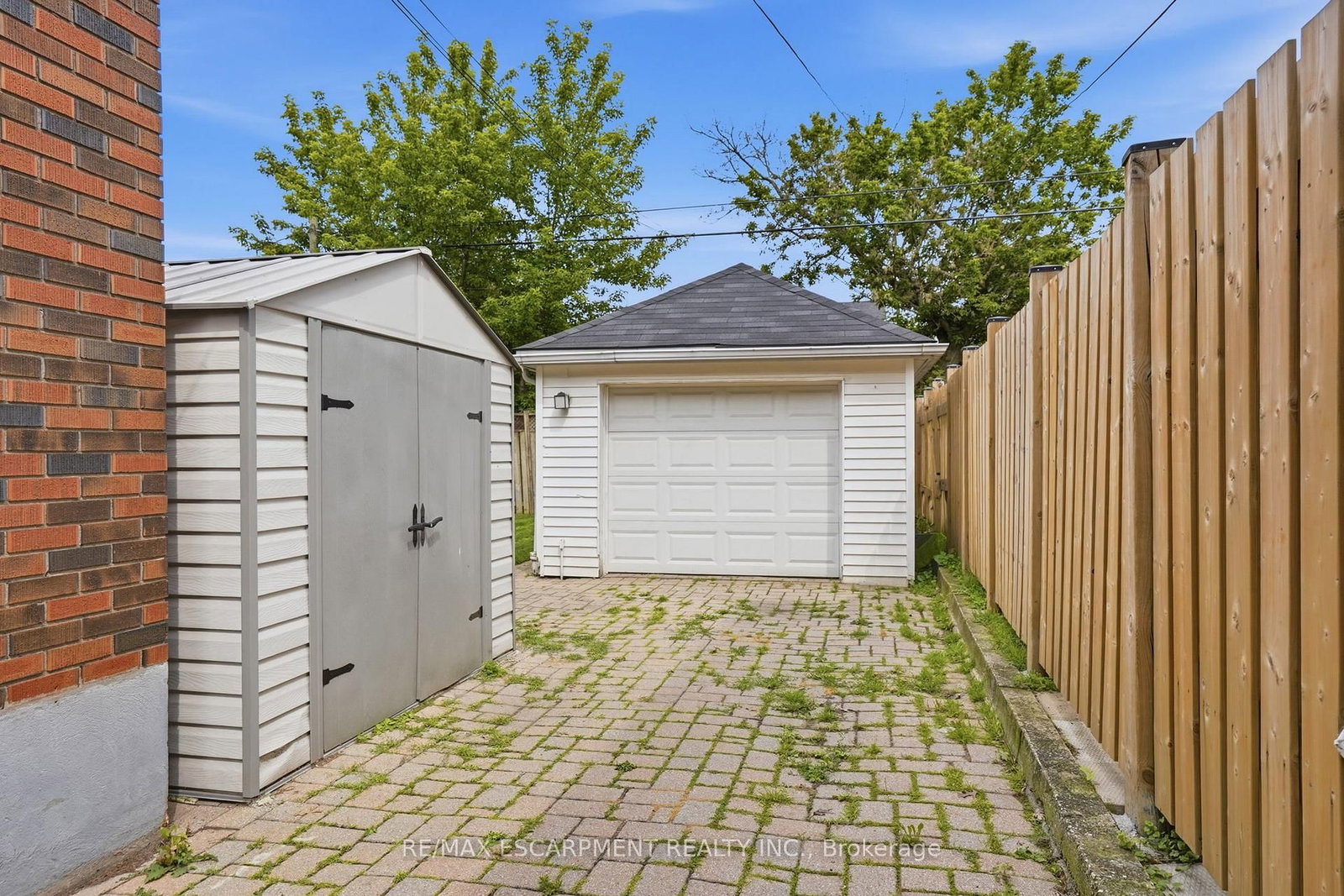 17 Tuxedo Avenue S • Hamilton, ON photo 48