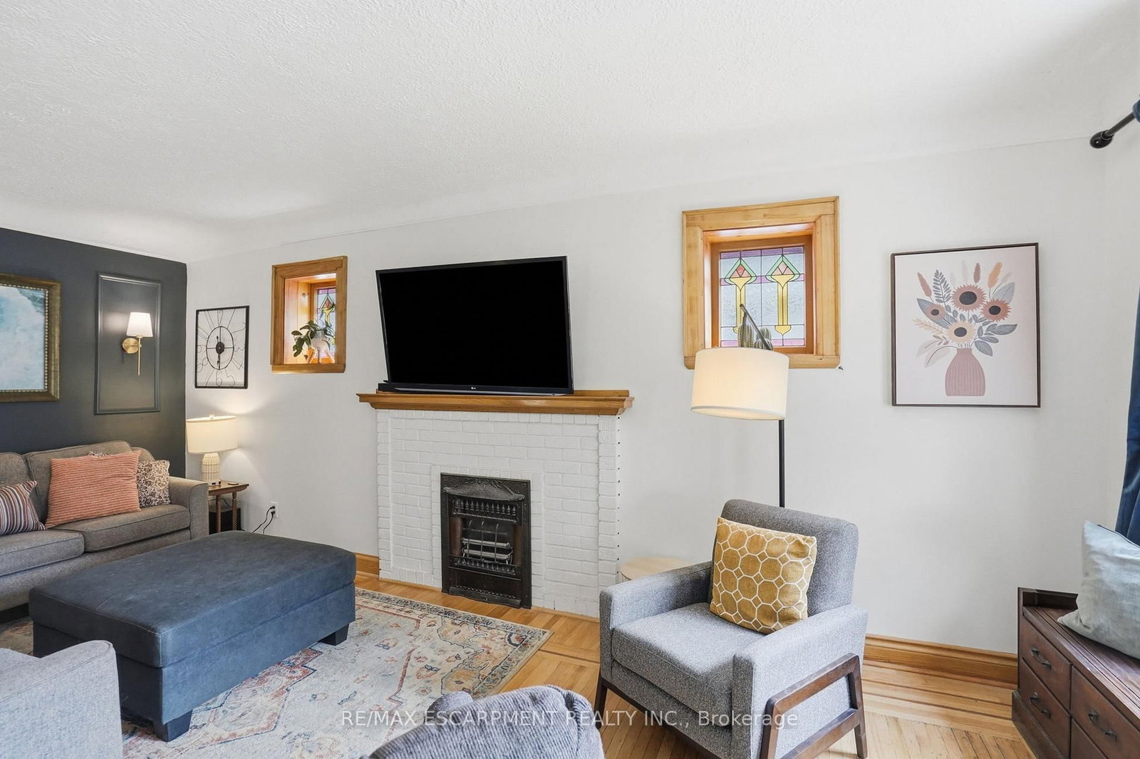 17 Tuxedo Avenue S • Hamilton, ON photo 8