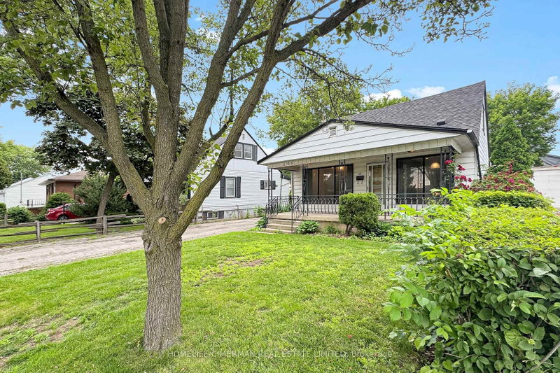 166 Normanhurst Avenue