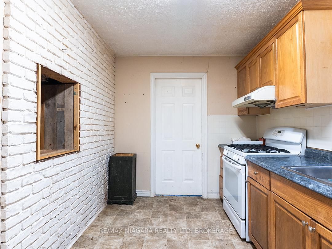 584 Lakeview Road • Fort Erie, ON photo 13