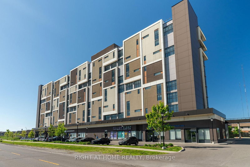 home for lease on 313-550 North Service Road