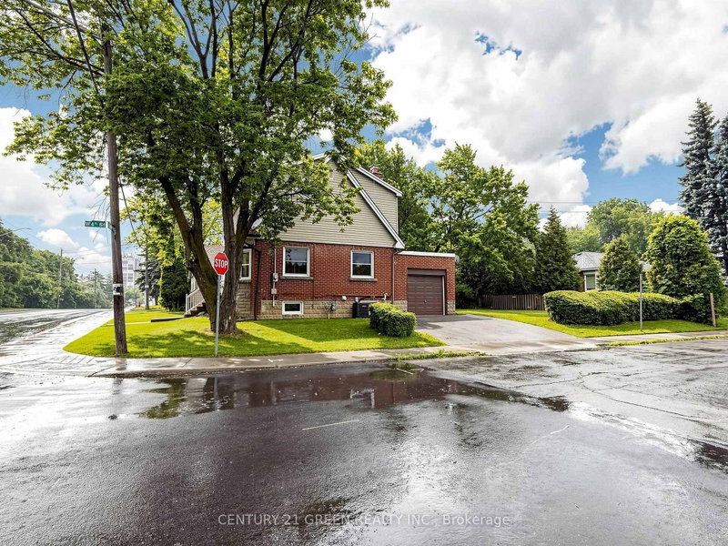 87 Fennell Avenue W