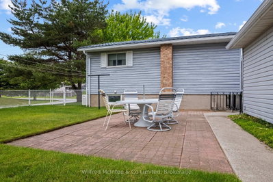 455 Bruce Street • Saugeen Shores, ON photo 9