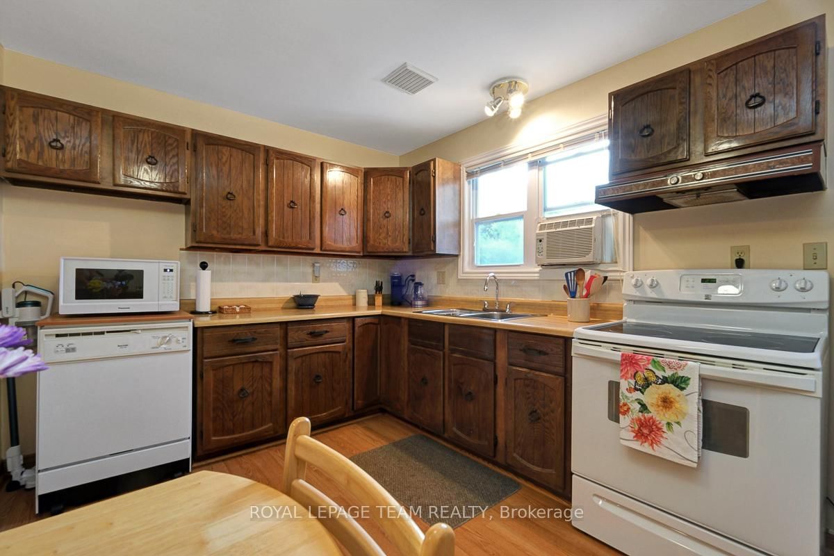324 County rd. 25 Road • North Grenville, ON photo 23