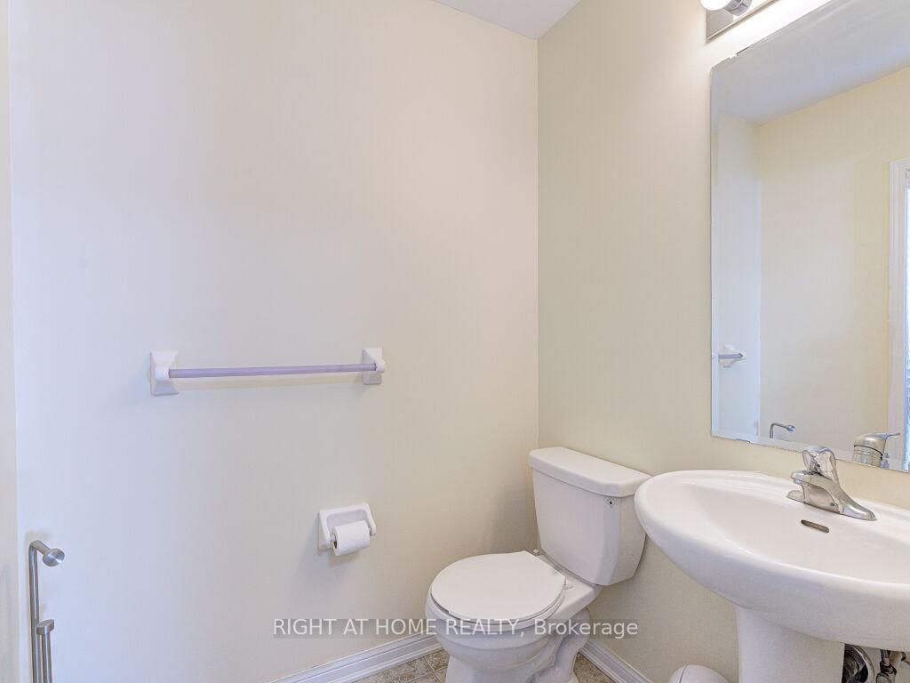 63 Lupo Drive • Hamilton, ON photo 17