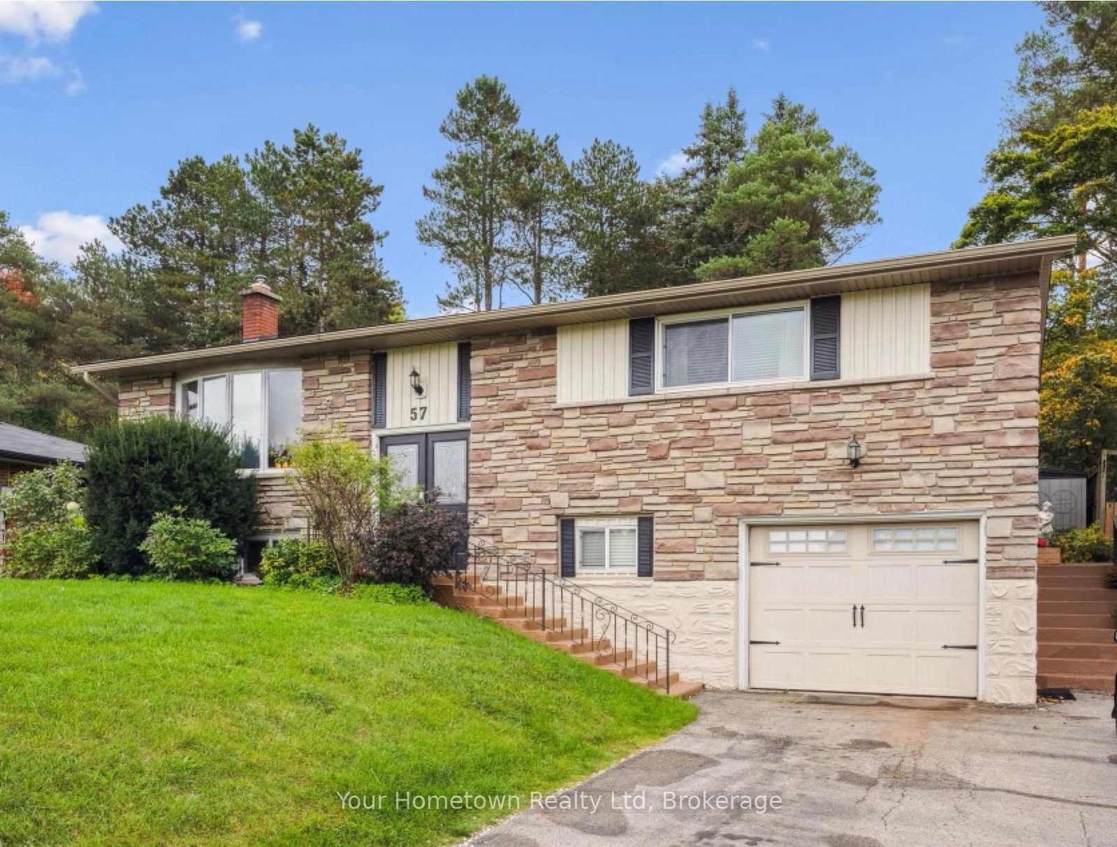 57 Water Street E • Centre Wellington, ON photo 1