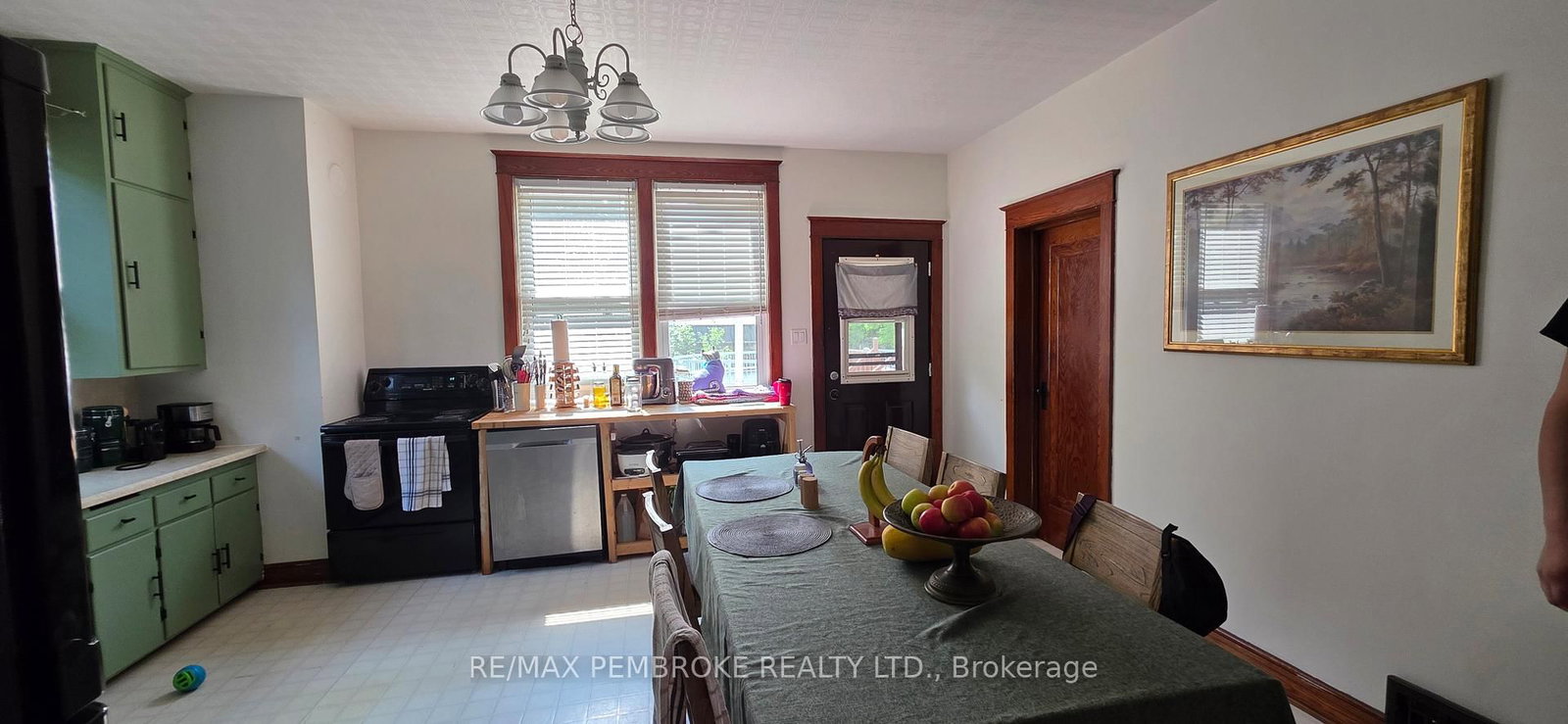 33 Doran Road • Petawawa, ON photo 13