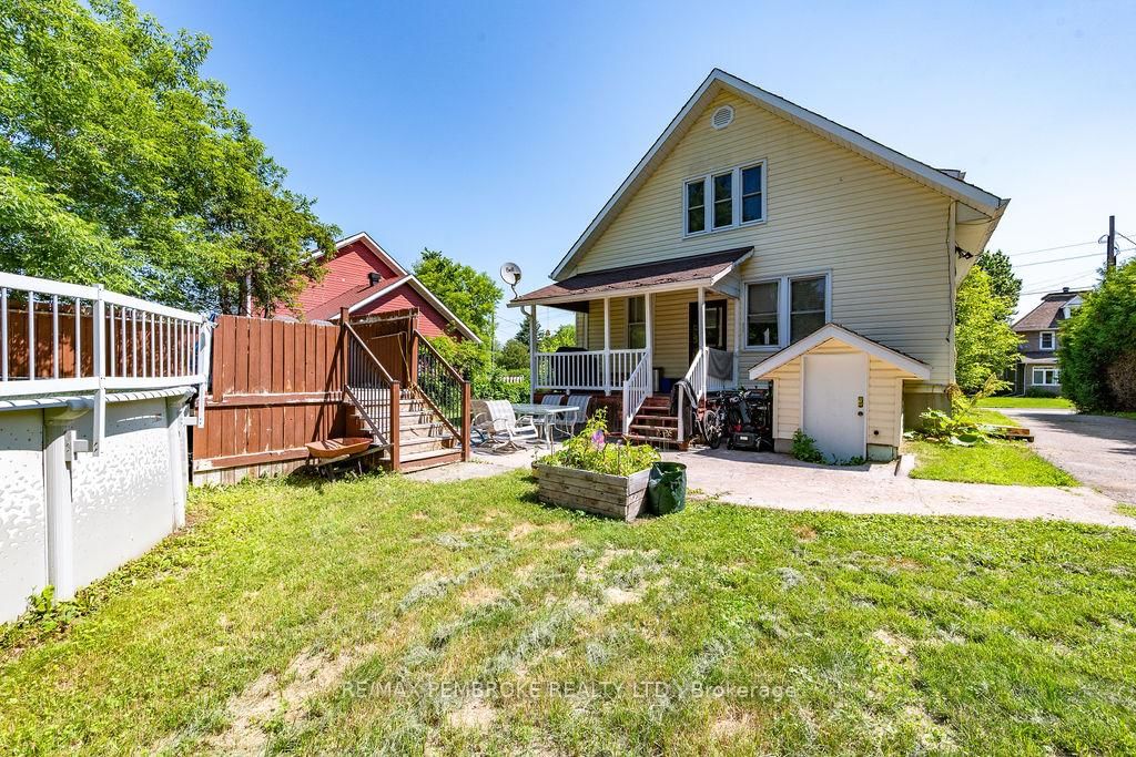 33 Doran Road • Petawawa, ON photo 6