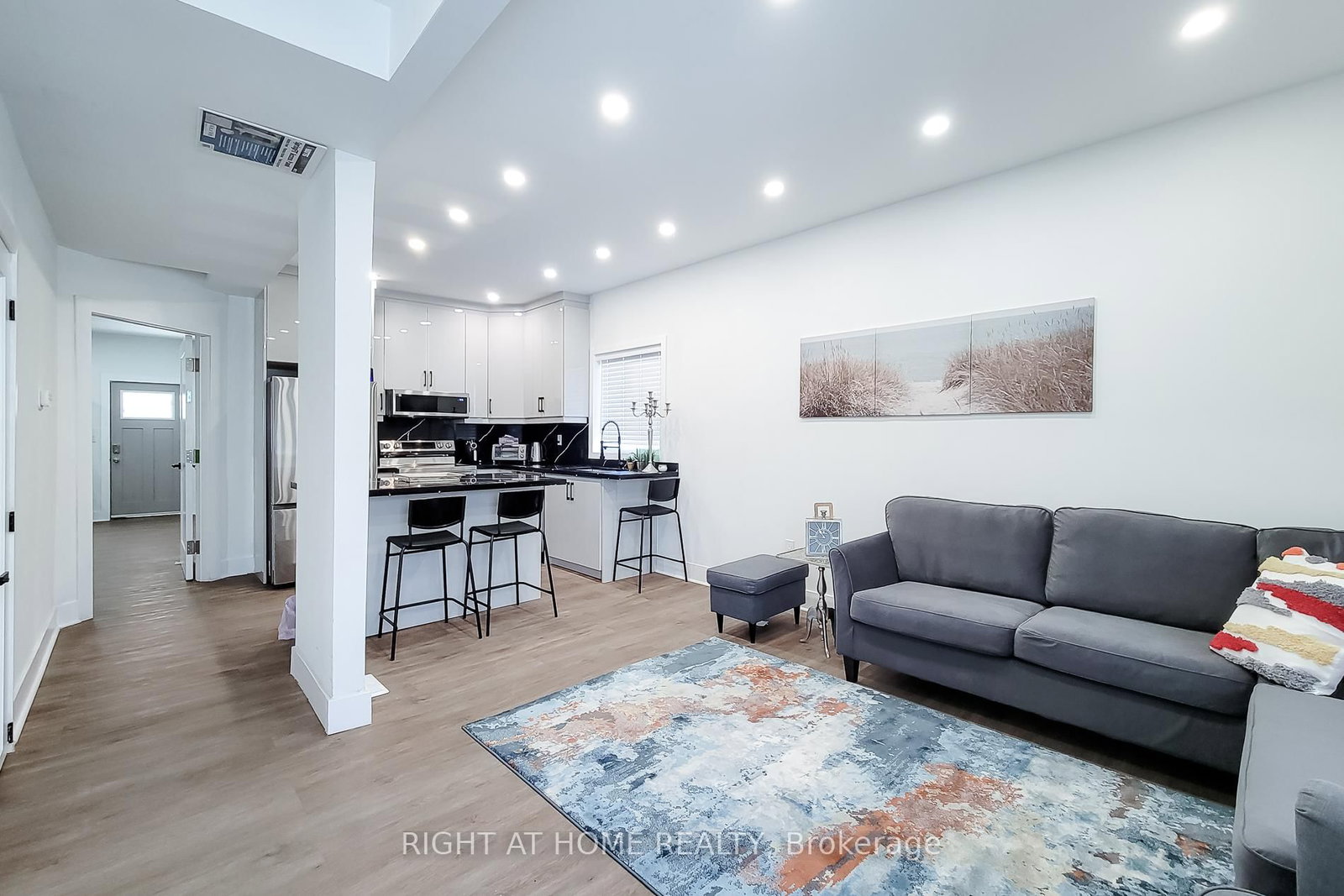 78 Hillyard Street • Hamilton, ON photo 16