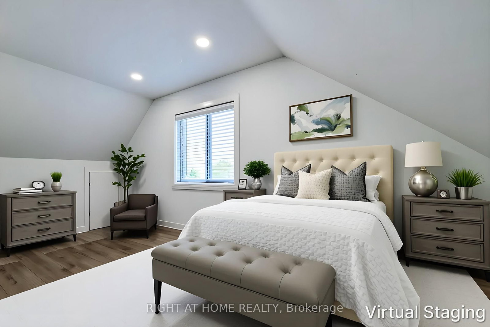 78 Hillyard Street • Hamilton, ON photo 38