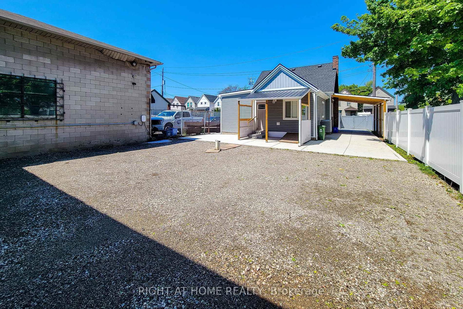 78 Hillyard Street • Hamilton, ON photo 43