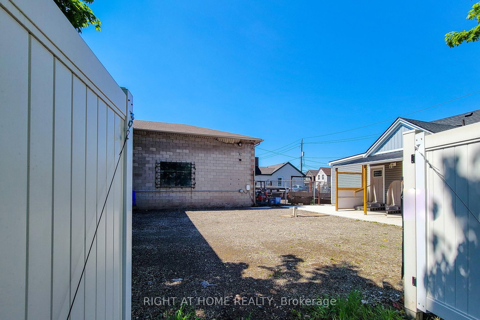 78 Hillyard Street • Hamilton, ON photo 47