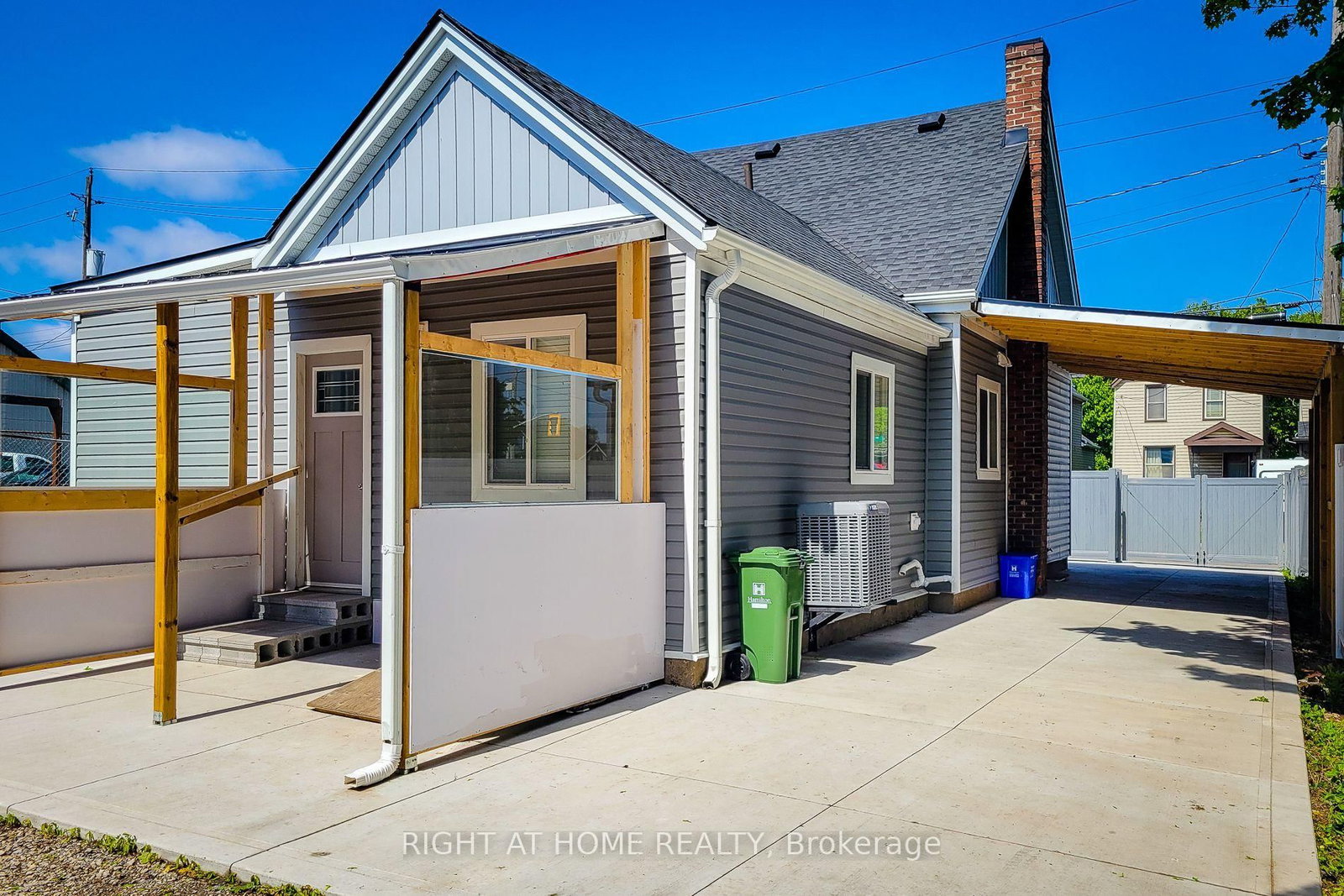 78 Hillyard Street • Hamilton, ON photo 48
