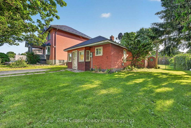 15 Fidler Avenue