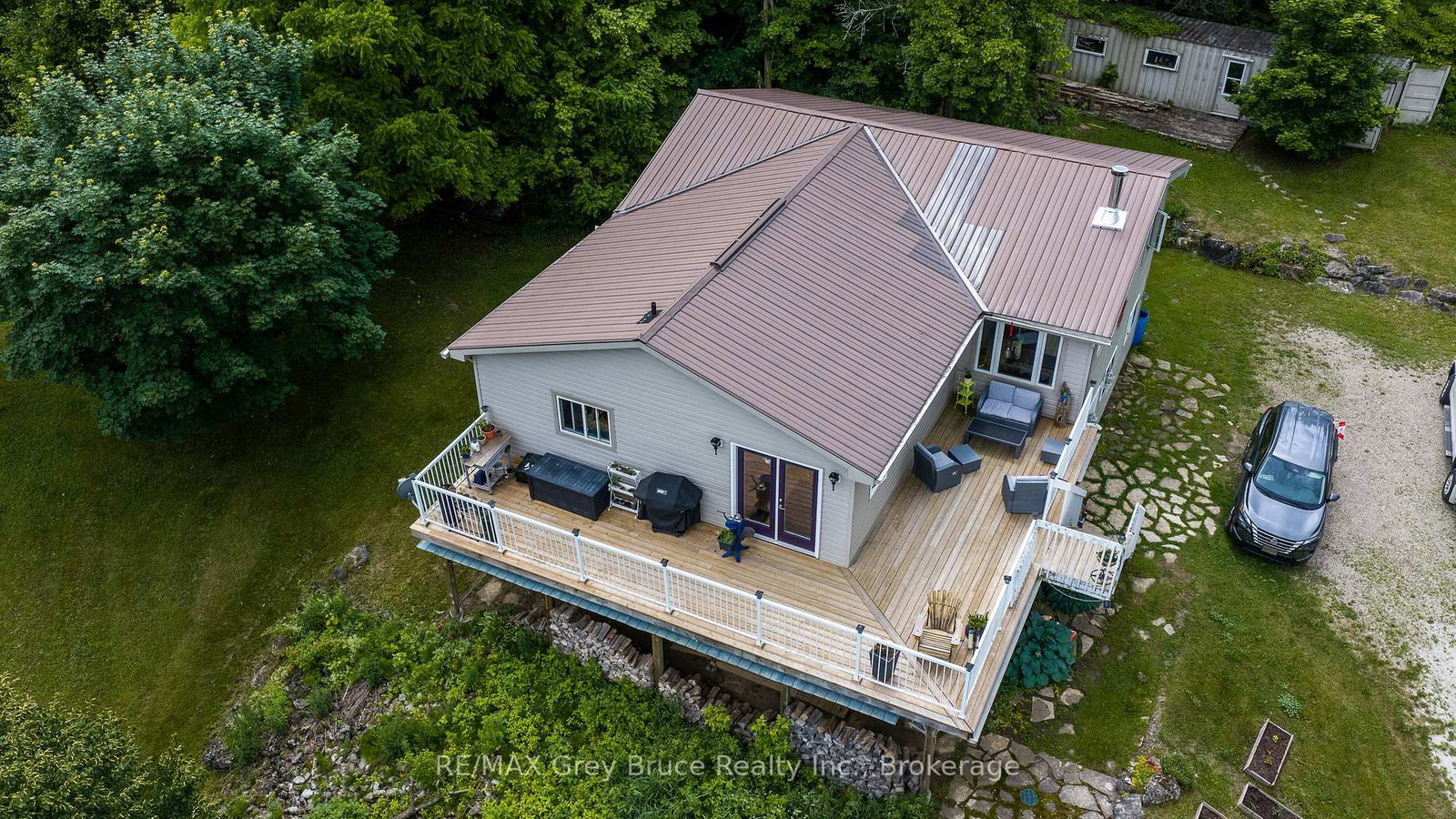 114 Victoria Street • Chatsworth, ON photo 32