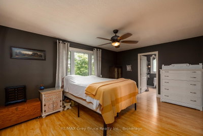 114 Victoria Street • Chatsworth, ON photo 9