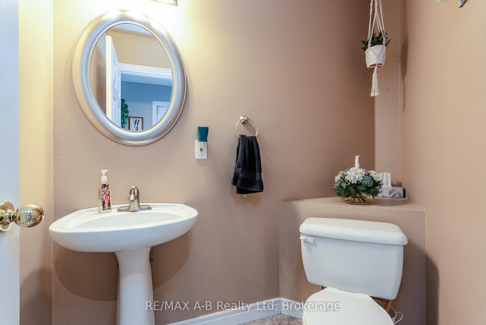 108 Walsh Crescent • Stratford, ON photo 28