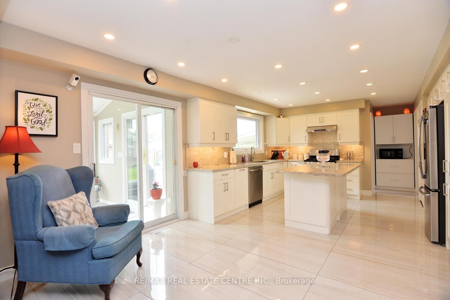 43 Regalview Drive • Hamilton, ON photo 21