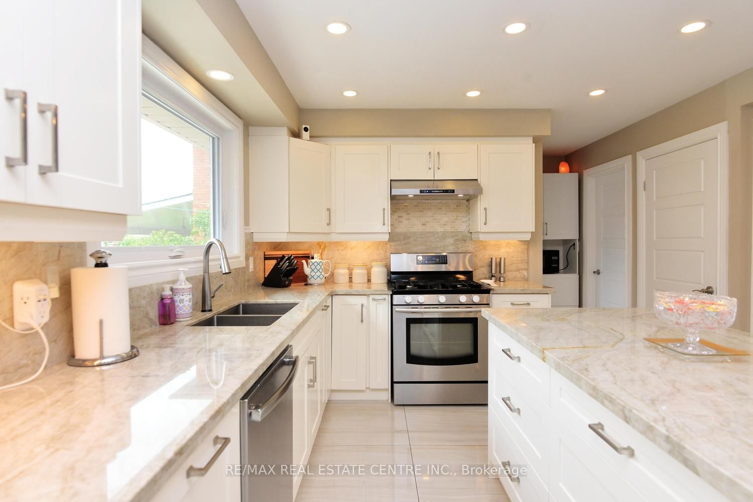 43 Regalview Drive • Hamilton, ON photo 22