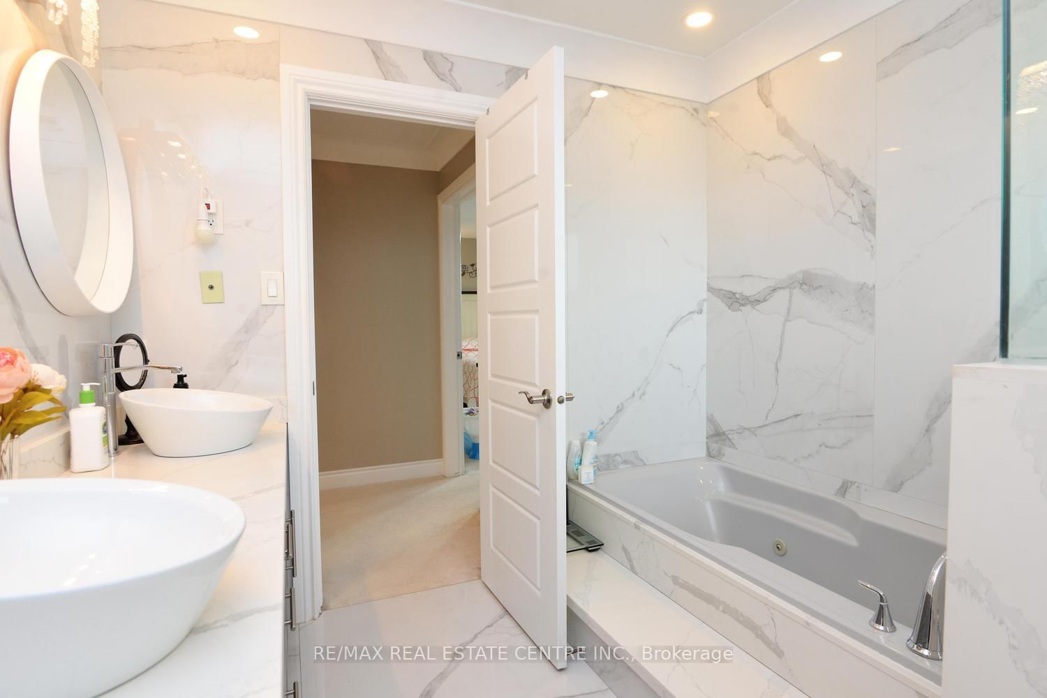 43 Regalview Drive • Hamilton, ON photo 33