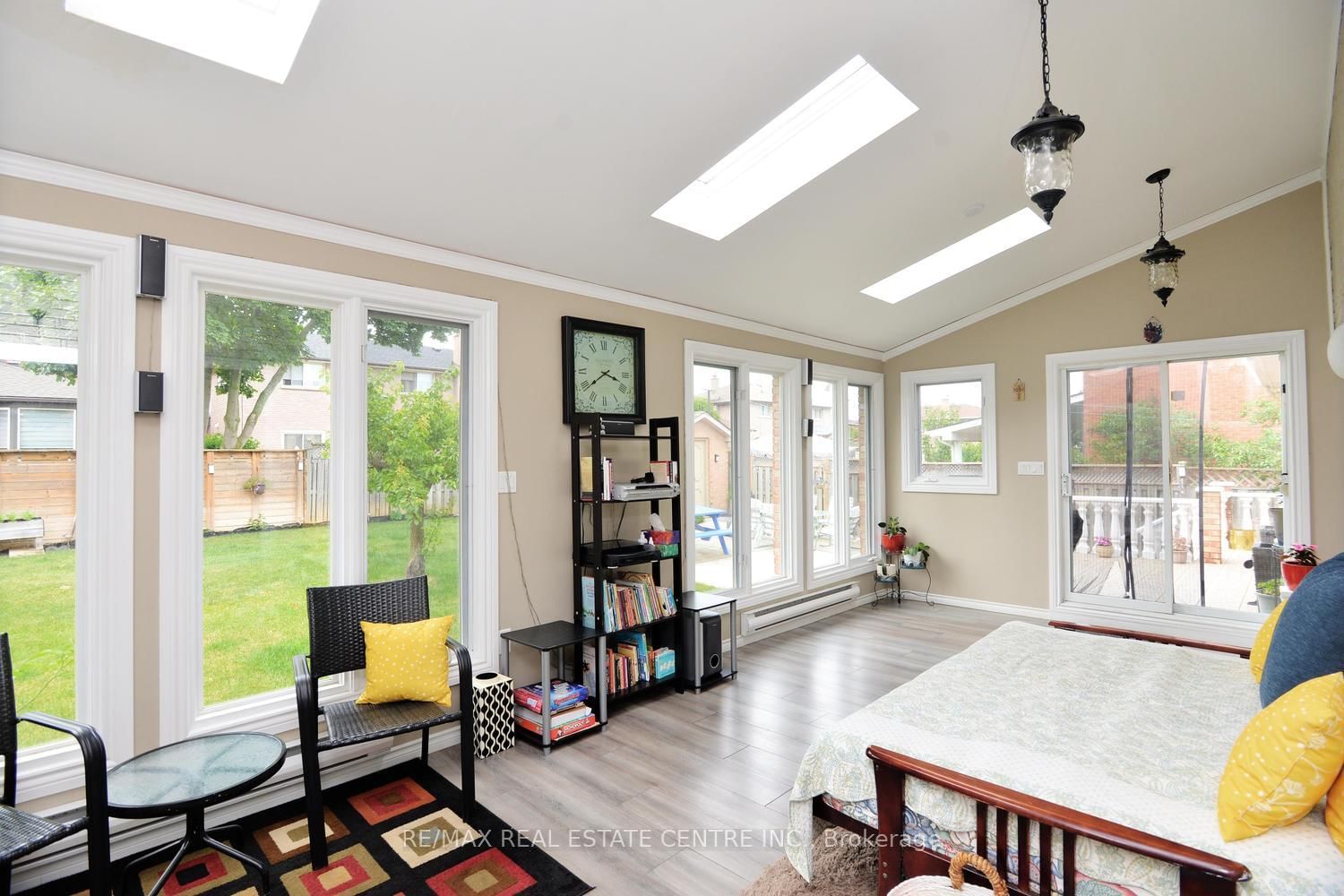 43 Regalview Drive • Hamilton, ON photo 42