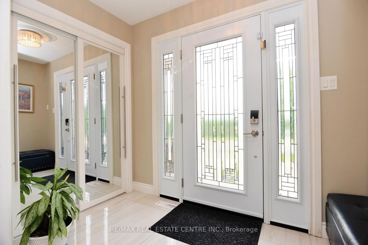 43 Regalview Drive • Hamilton, ON photo 8