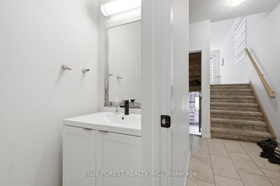23 Christopher Court • London South, ON photo 6