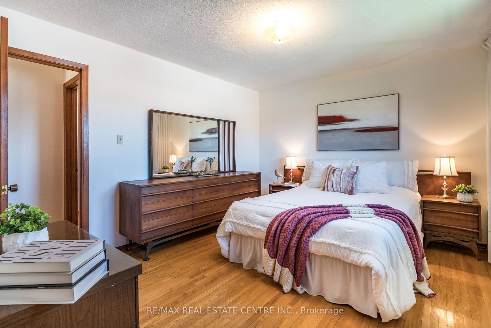 102 Markson Crescent • Hamilton, ON photo 12
