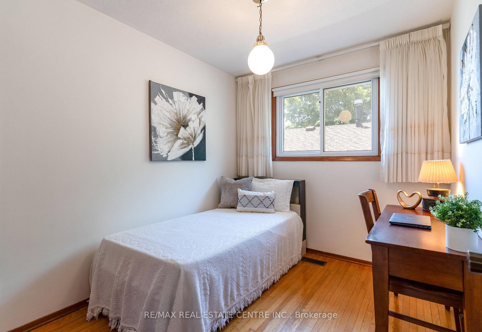 102 Markson Crescent • Hamilton, ON photo 16
