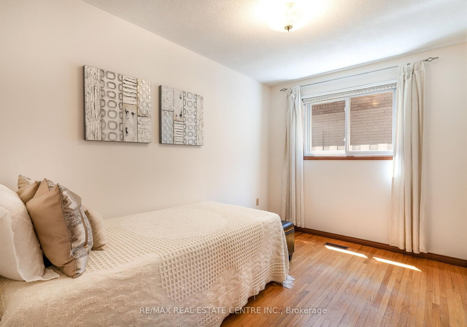 102 Markson Crescent • Hamilton, ON photo 27