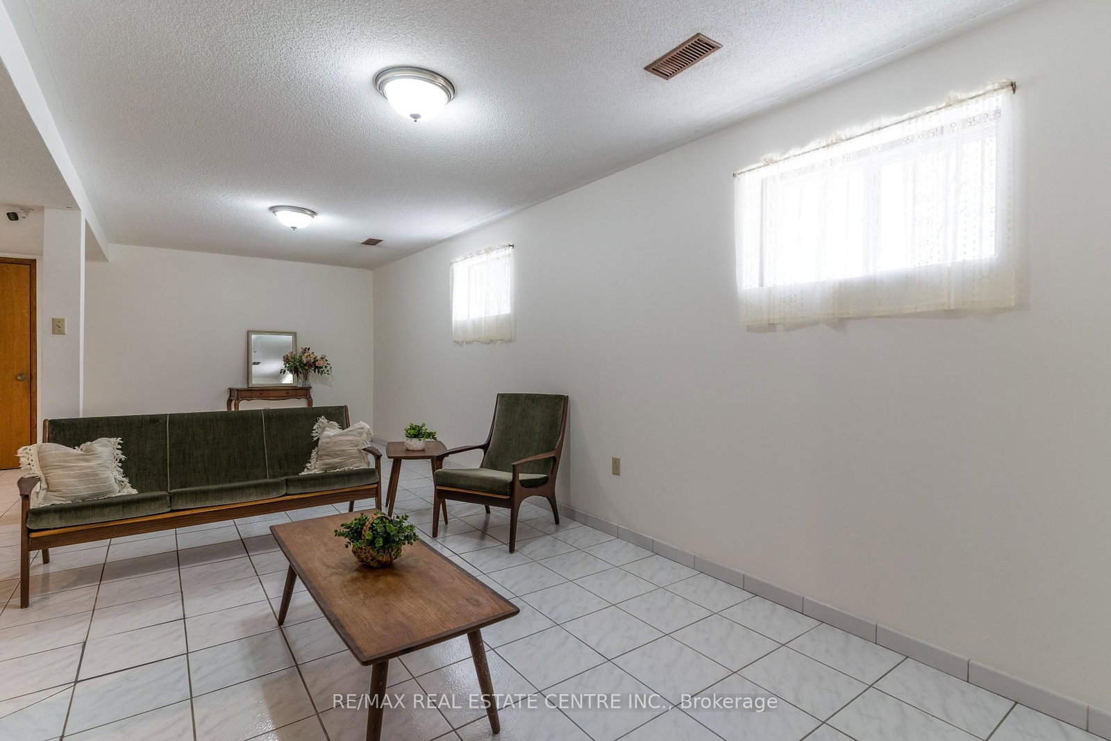 102 Markson Crescent • Hamilton, ON photo 32