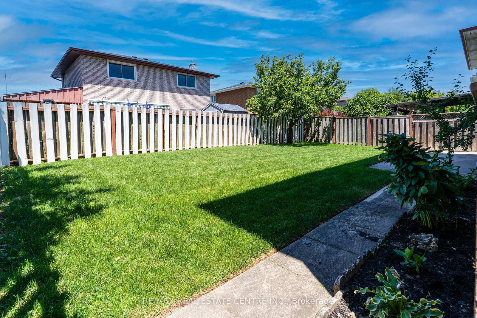 102 Markson Crescent • Hamilton, ON photo 37